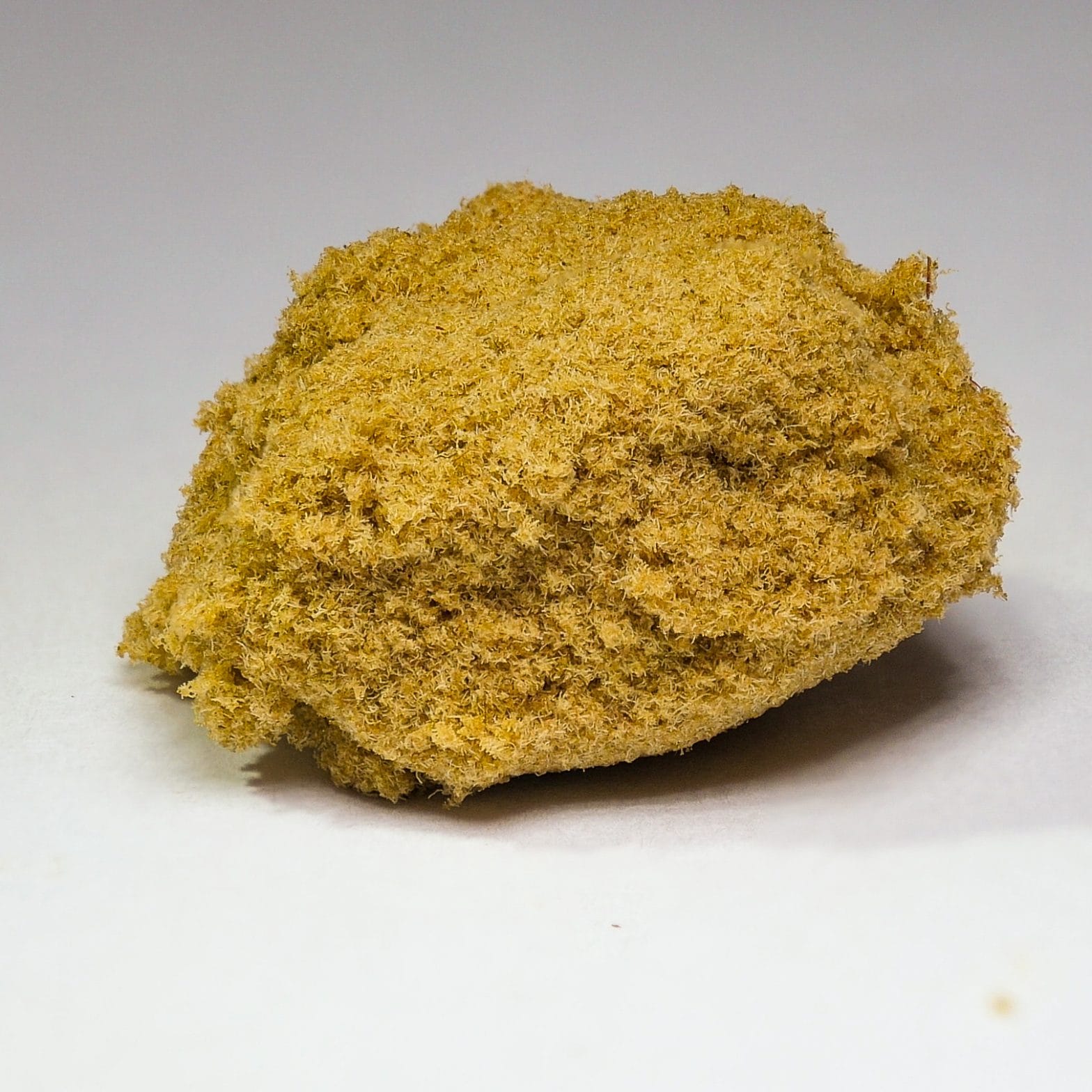 unpressed cannabis resin powder obtained by dry sieving the cannabis plant.